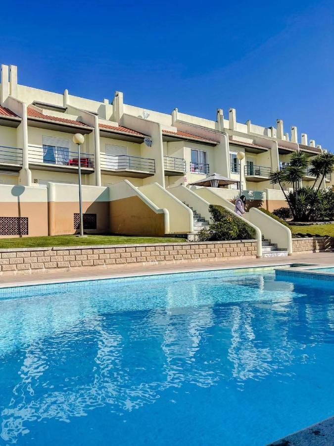 Peniche Master Bedroom With Sea View Balcony, Private Bathroom, Shared Kitchen, Swimming Pool, Surfing Resort Atouguia Da Baleia Esterno foto