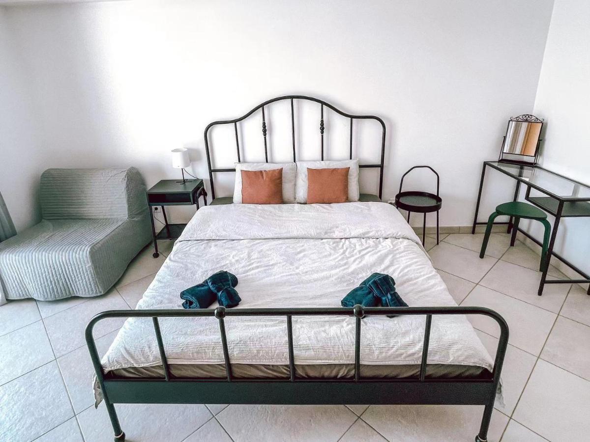 Peniche Master Bedroom With Sea View Balcony, Private Bathroom, Shared Kitchen, Swimming Pool, Surfing Resort Atouguia Da Baleia Esterno foto